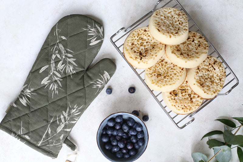 Olive Branch Oven Glove
