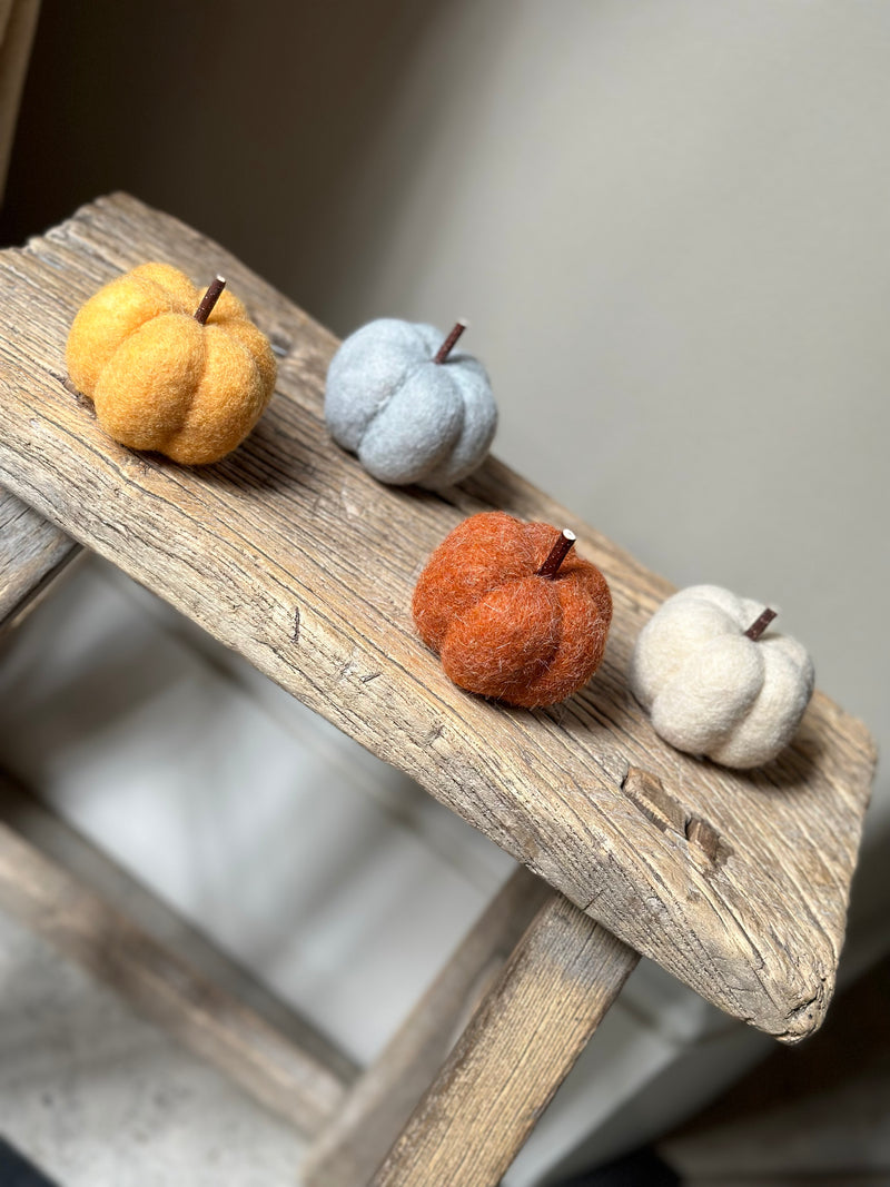 Felt pumpkins set of 4